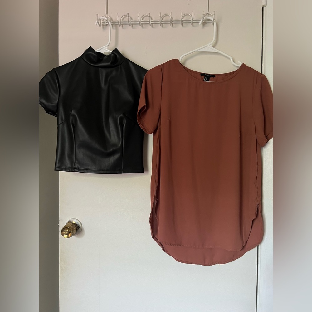 Bundle 2 NWOT Forever 21  top size small